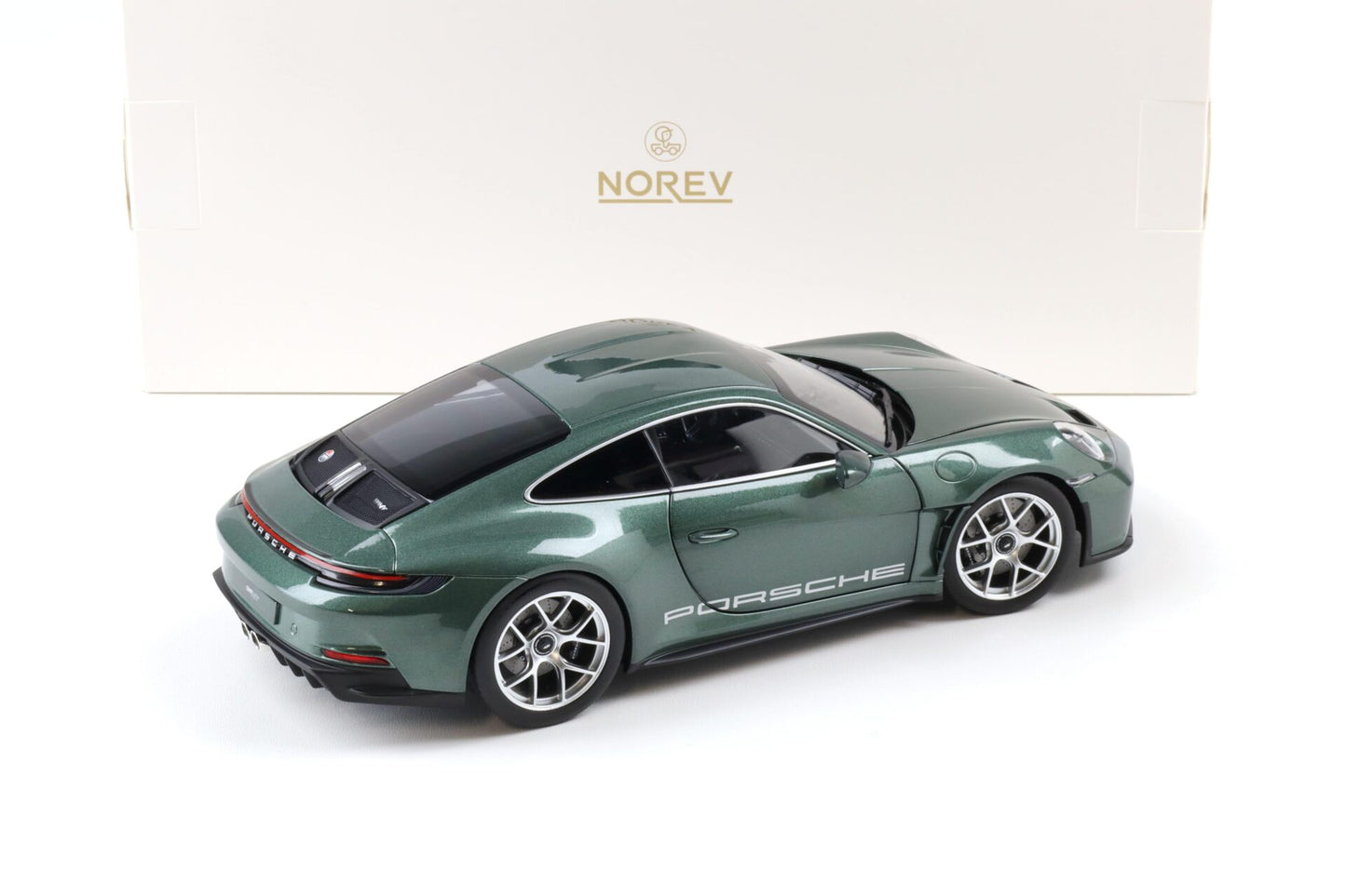 Norev 2023 Porsche 911 992 S/T Malachite Green Metallic 1:18