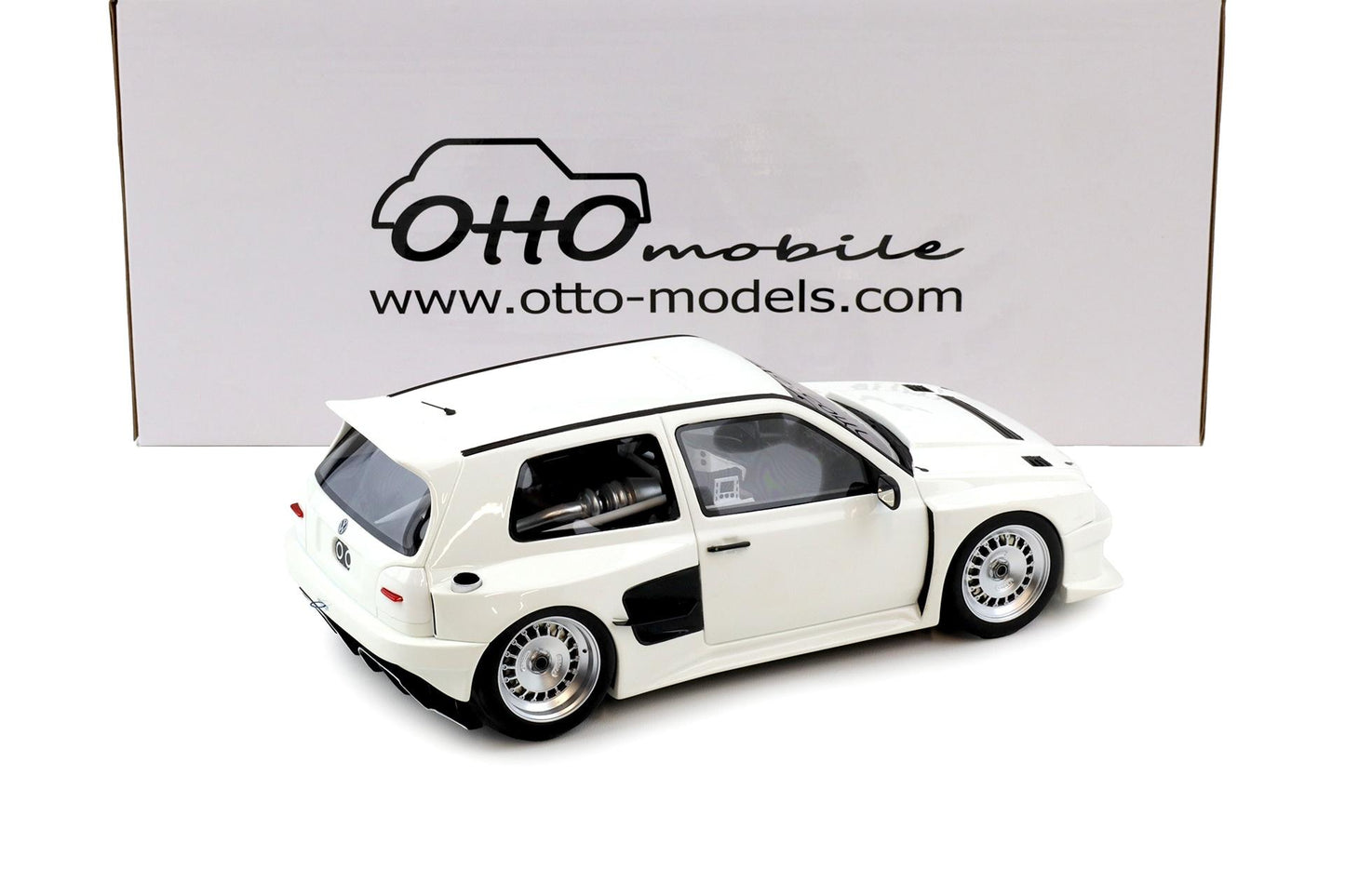 Otto 2024 Volkswagen Golf MK III Khyzyl Saleem White 1:18