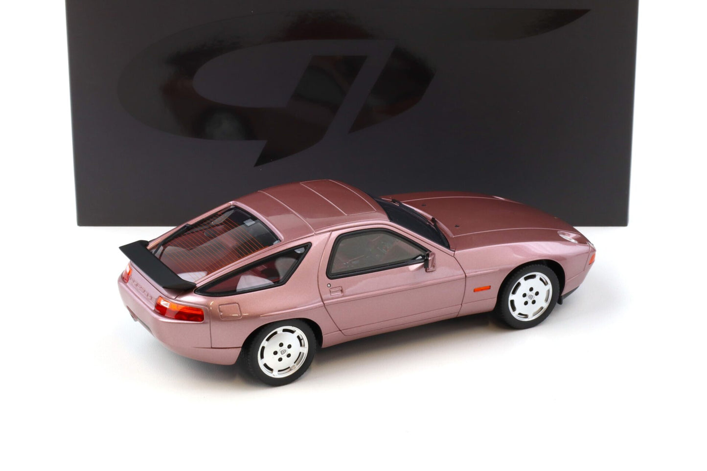 GT Spirit 1980 Porsche 928S Pink Metallic 1:18