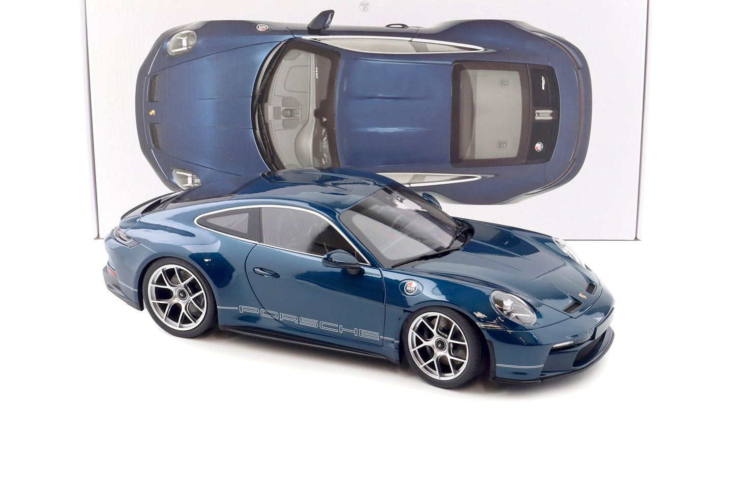 Norev 2023 Porsche 911 992 S/T Sonderwunsch PTS+ Amazons Green 1:12