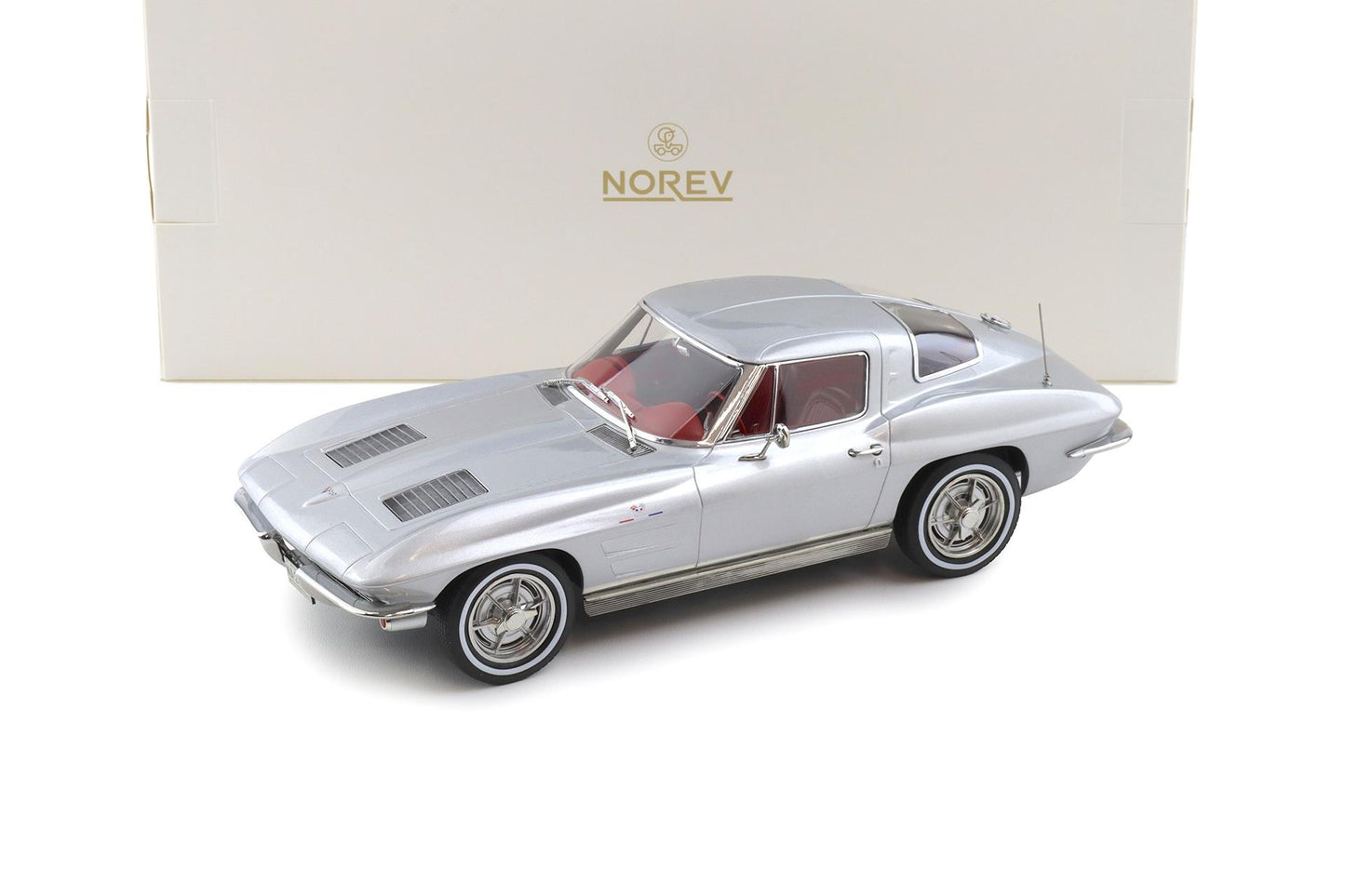 Norev 1963 Chevy Corvette C2 Stingray Sebring Silver 1:18