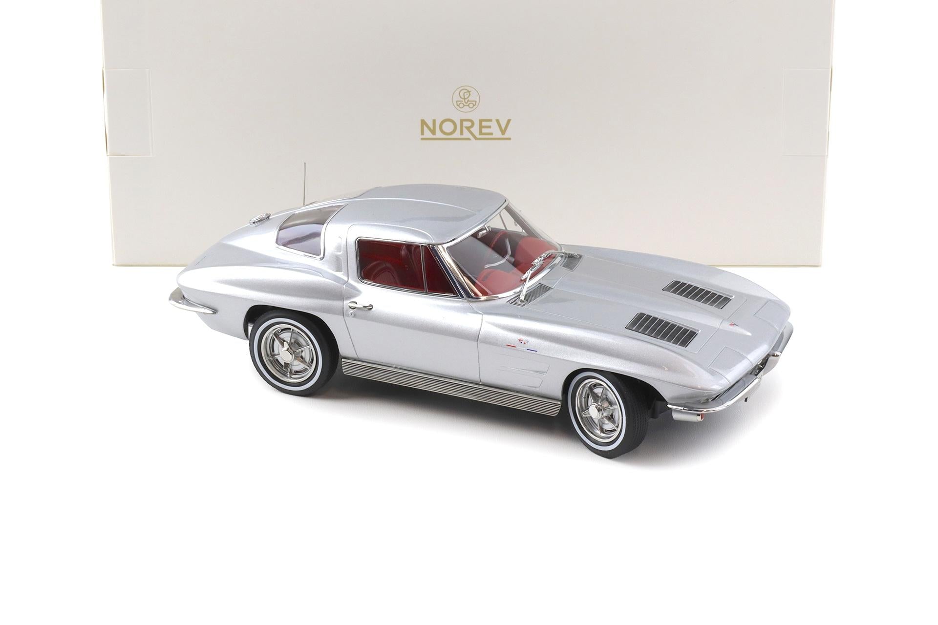 Norev 1963 Chevy Corvette C2 Stingray Sebring Silver 1:18 – STM