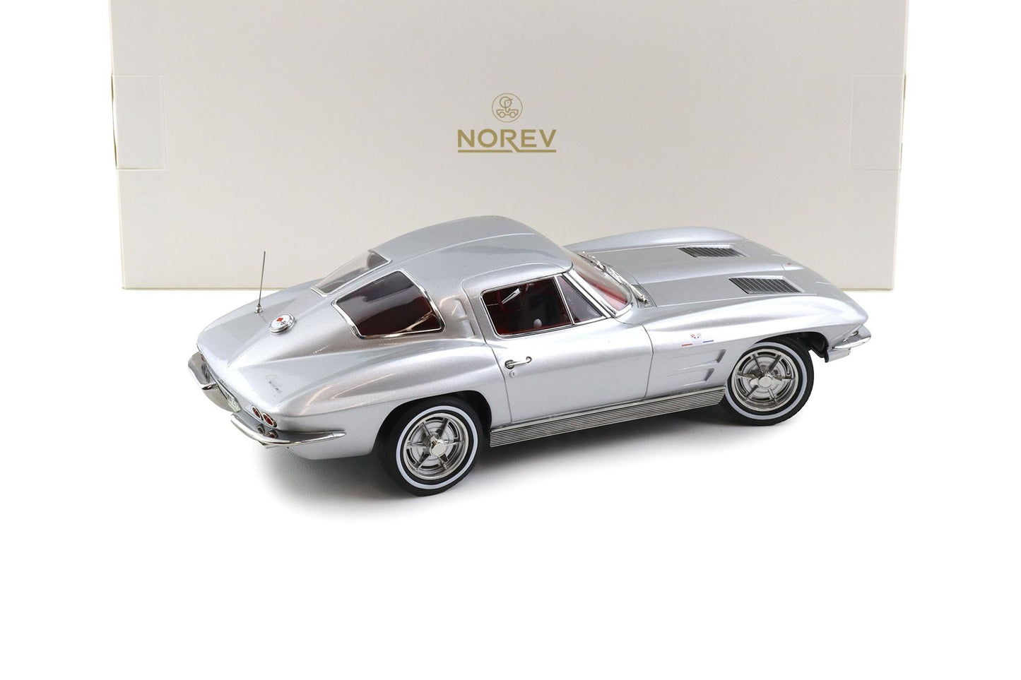 Norev 1963 Chevy Corvette C2 Stingray Sebring Silver 1:18
