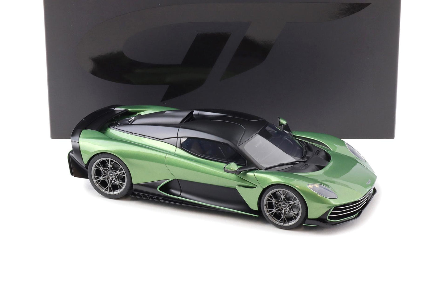 GT Spirit 2025 Aston Martin Valhalla Coupe Green 1:18