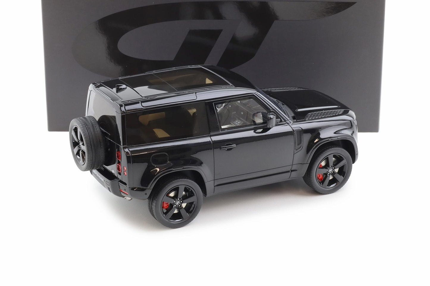 GT Spirit 2021 Land Rover Defender 90 P400 X-Dynamic HSE Black 1:18