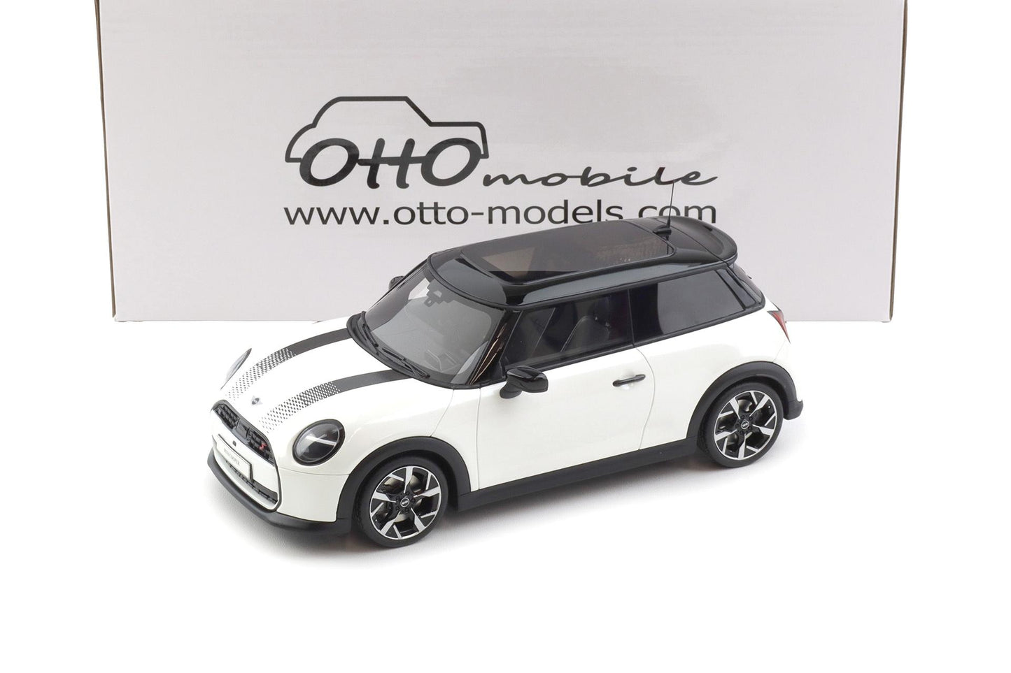 Otto 2025 Mini Cooper S F66 Nanuq White 1:18
