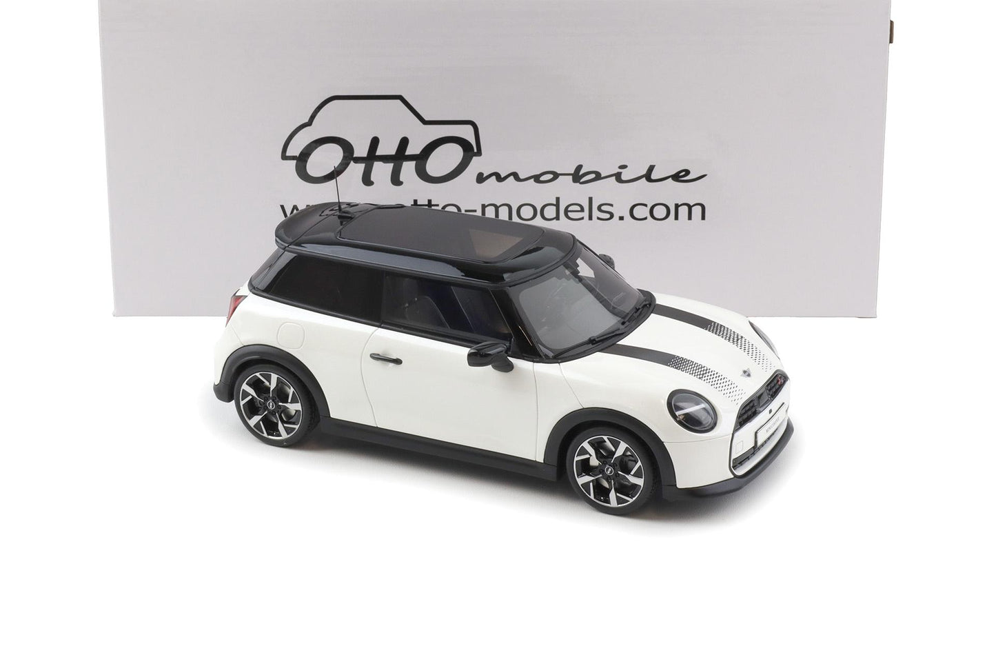 Otto 2025 Mini Cooper S F66 Nanuq White 1:18