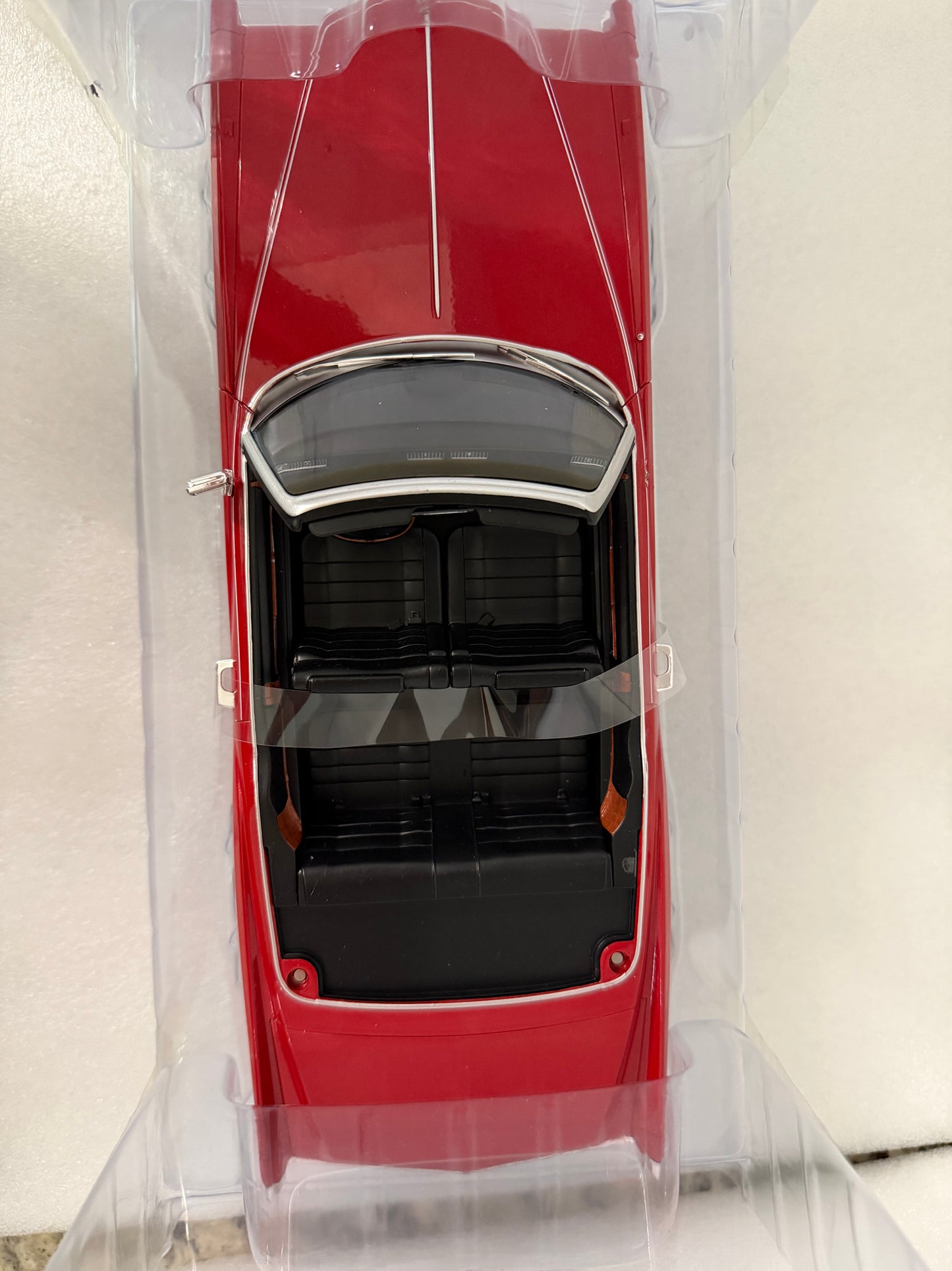 MCG 1976 Cadillac Eldorado Convertible Red 1:18 *Defect*