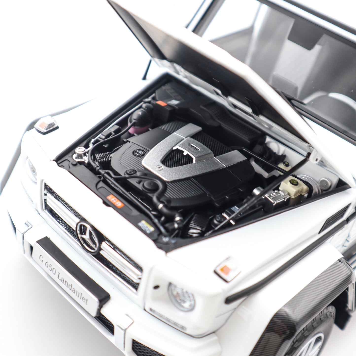 Almost Real 2017 Mercedes Benz Maybach G650 G Class Landaulet W463 White 1:18