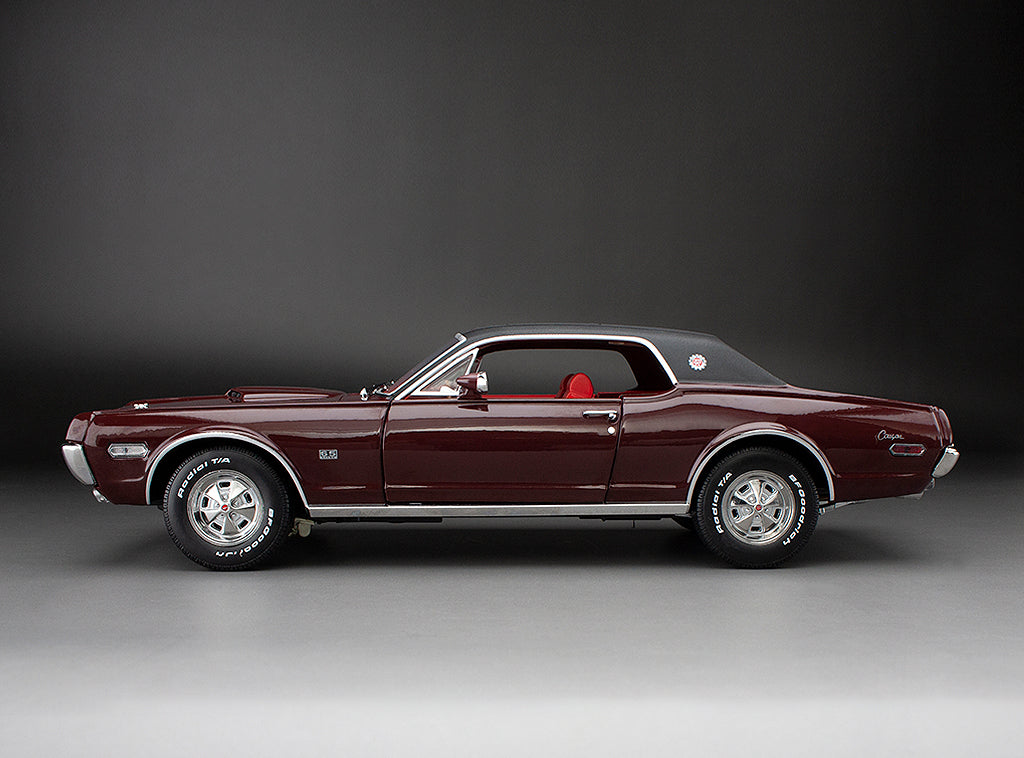 Sun-Star 1968 Mercury Cougar XR7G Coupe Cherry Red 1:18