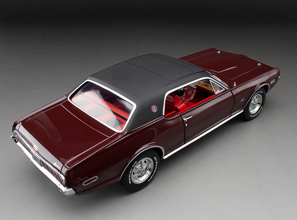 Sun-Star 1968 Mercury Cougar XR7G Coupe Cherry Red 1:18