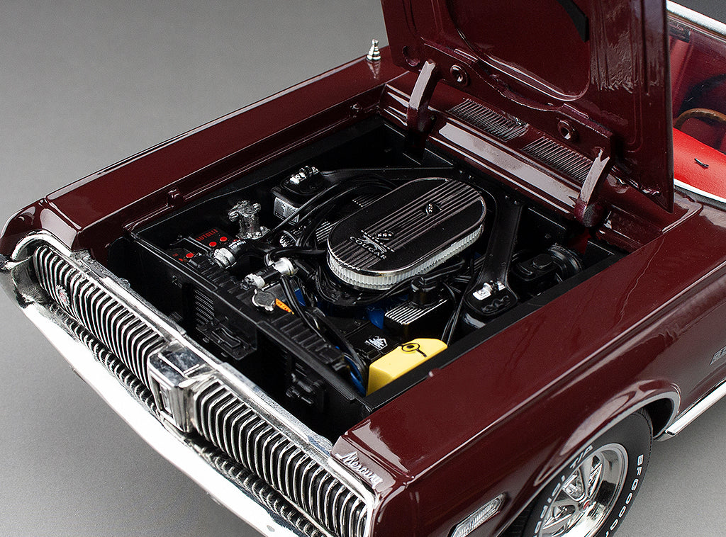 Sun-Star 1968 Mercury Cougar XR7G Coupe Cherry Red 1:18