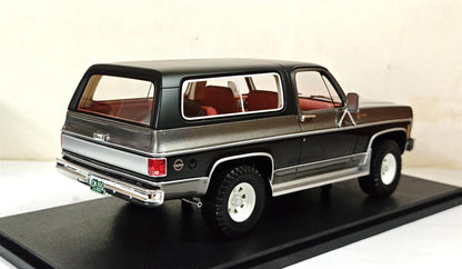 Cult-Scale 1973 - 1978 Chevrolet Blazer K5 Blazer Grey and Black 1:18