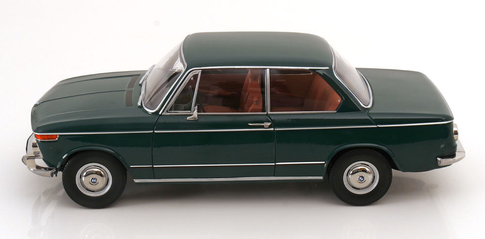 KK Scale 1967 BMW 1802 1 Series Green 1:12