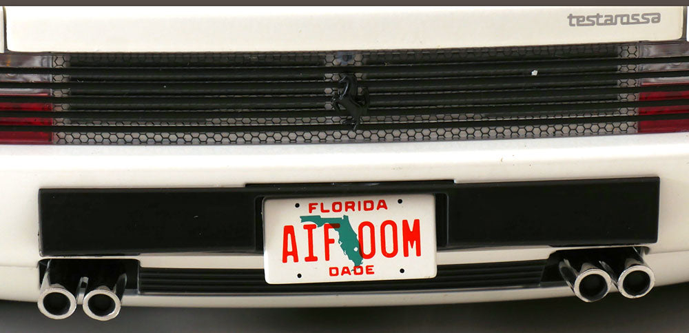 KK Scale 1984 Ferrari Testarossa White Monospecchio US-Version 1:12