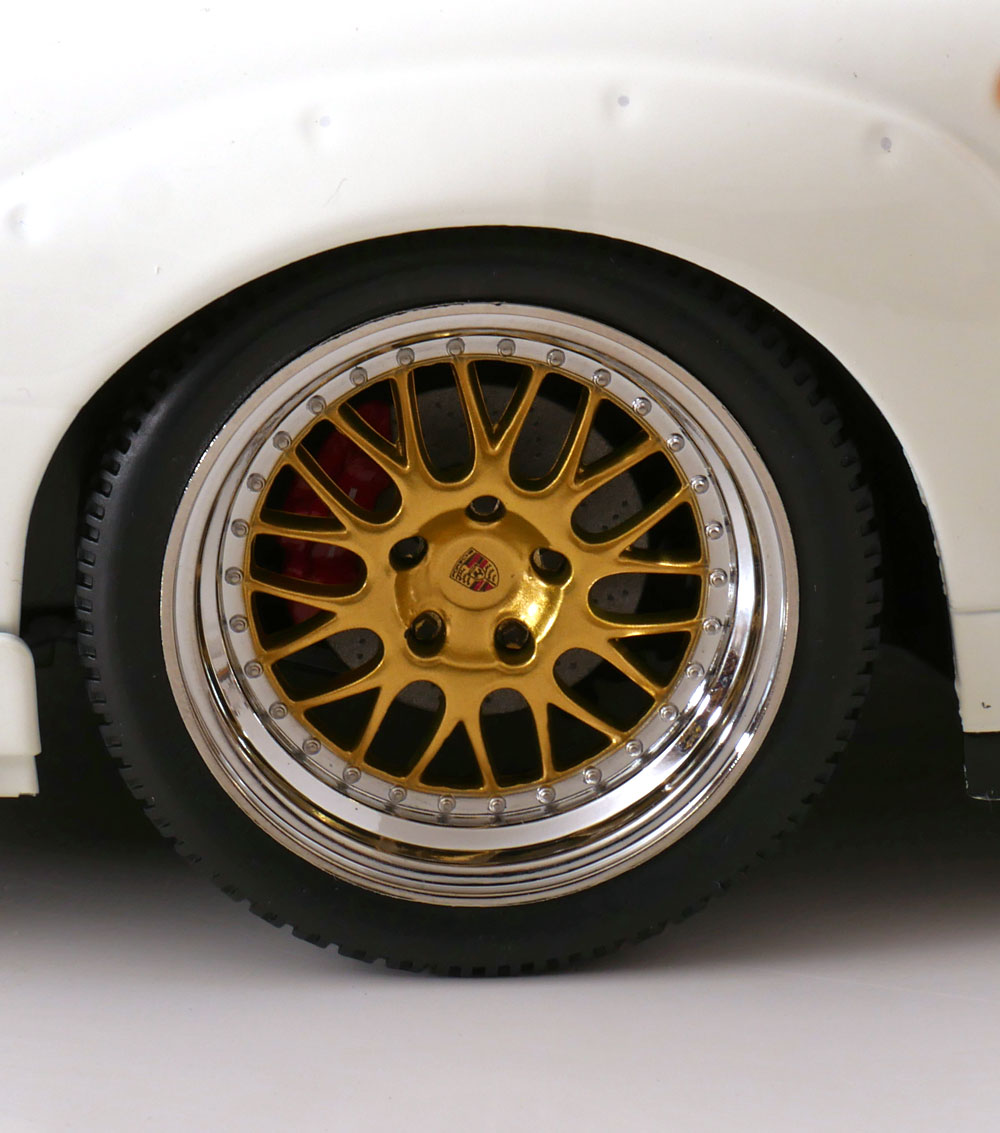 KK Scale 1996 Porsche 911 993 GT2 w/ Gold BBS Wheels White 1:12