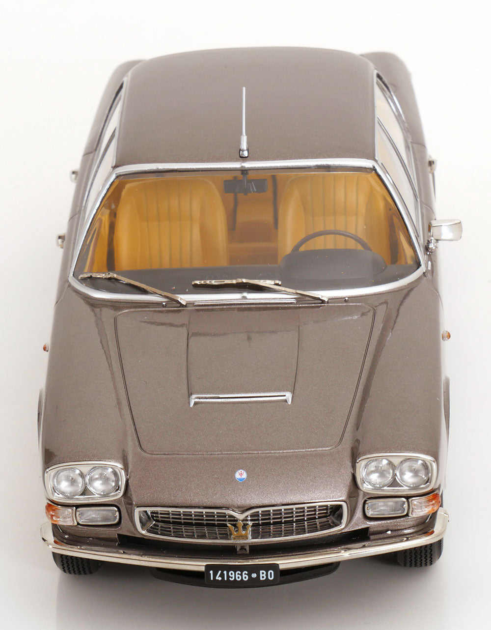 KK Scale 1965 Maserati Quattroporte I Grey Metallic 1:18