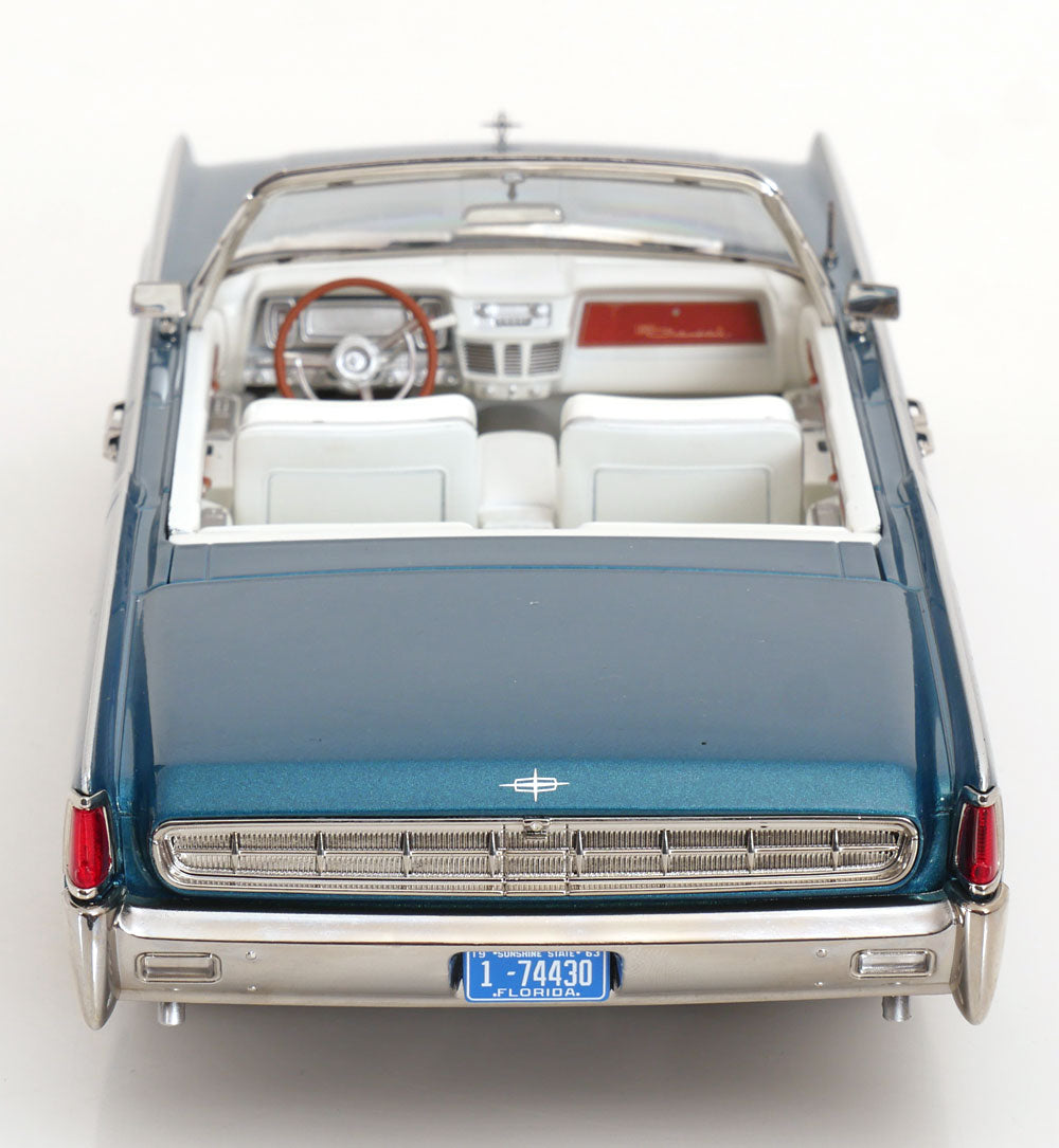 KK Scale 1963 Lincoln Continental Convertible Turquoise Blue 1:18