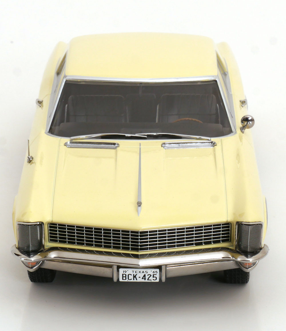 KK Scale 1965 Buick Riviera Cream (Pale Yellow) 1:18
