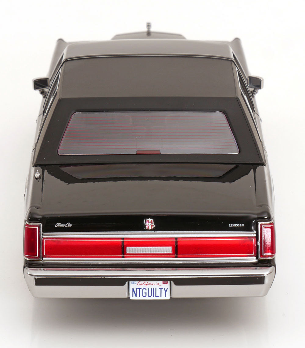 KK Scale 1985 Lincoln Town Car "The Lincoln Lawyer" Movie Black 1:18
