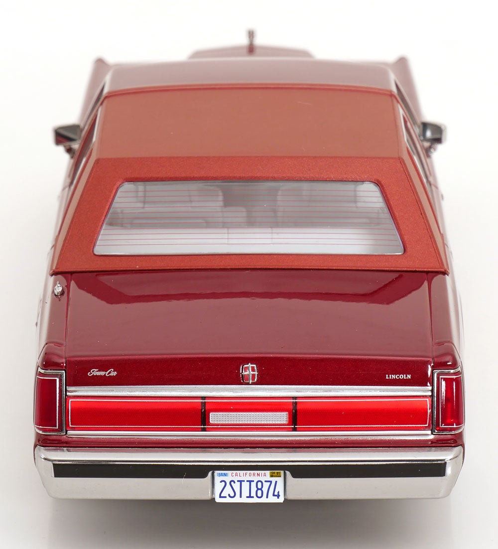 KK Scale 1985 Lincoln Town Car "Point Break" Movie Red Metallic 1:18