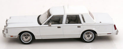 KK Scale 1985 Lincoln Town Car "Miami Vice" White 1:18