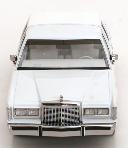 KK Scale 1985 Lincoln Town Car "Miami Vice" White 1:18
