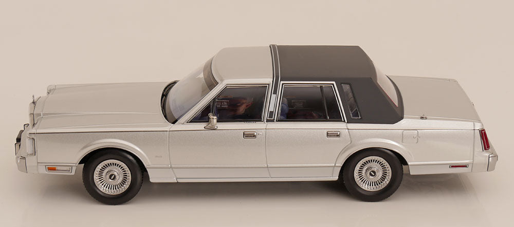 KK Scale 1985 Lincoln Town Car "Air" Movie Silver 1:18
