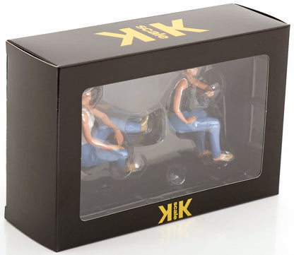 KK Scale - Figures - Thelma & Louise Sitting (Susan Sarandon & Geena Davis) 1:18