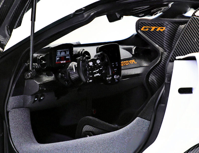 LCD Mclaren Senna GTR White 1:18