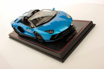 MR Models Lamborghini Aventador LP 780-4 Ultimae Roadster Blu Tawaret 1:18 WITH DISPLAY