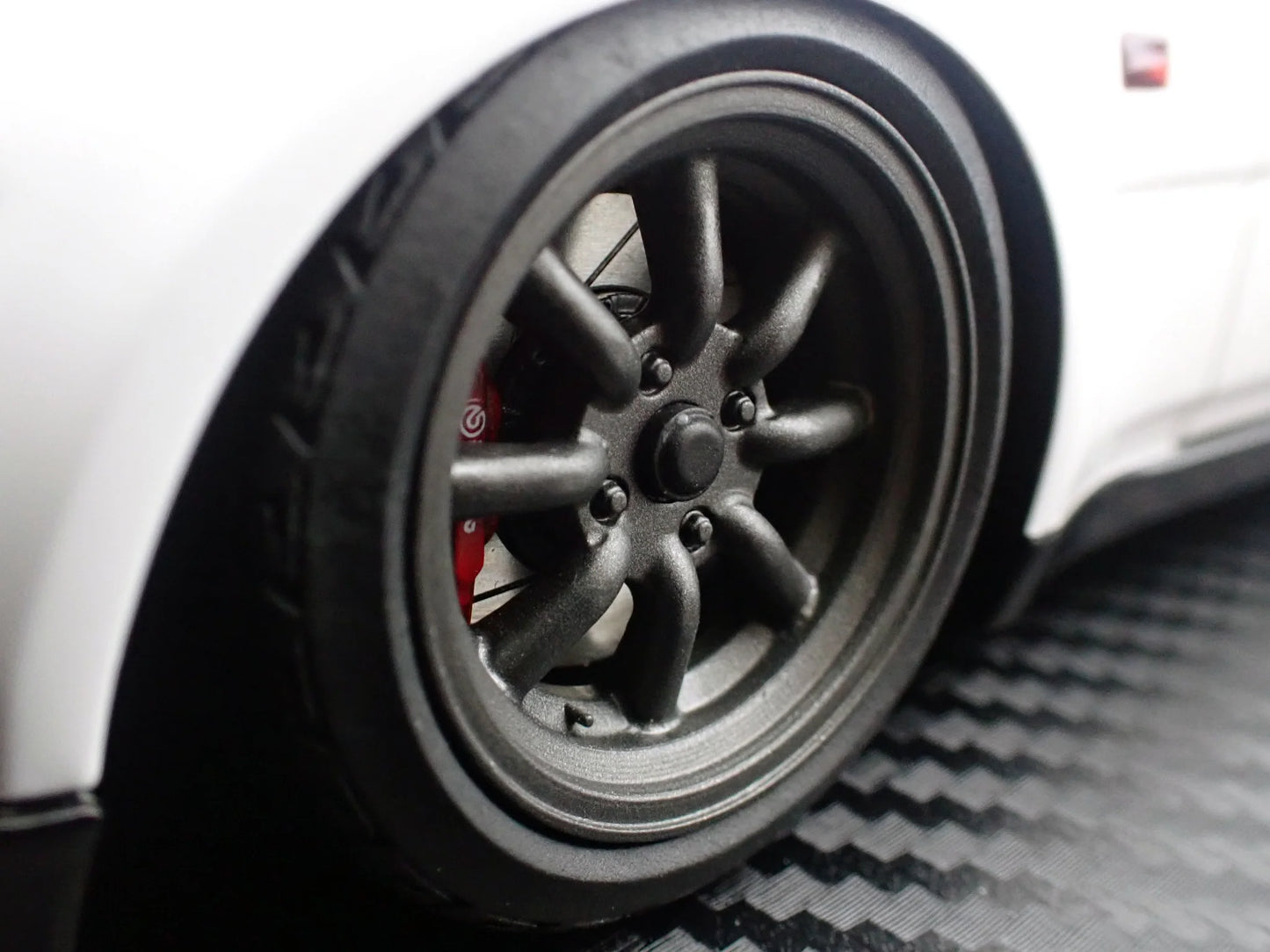 Ignition-Model Nissan Fairlady Z 300 ZR Z31 2-Seater RHD White 1:18