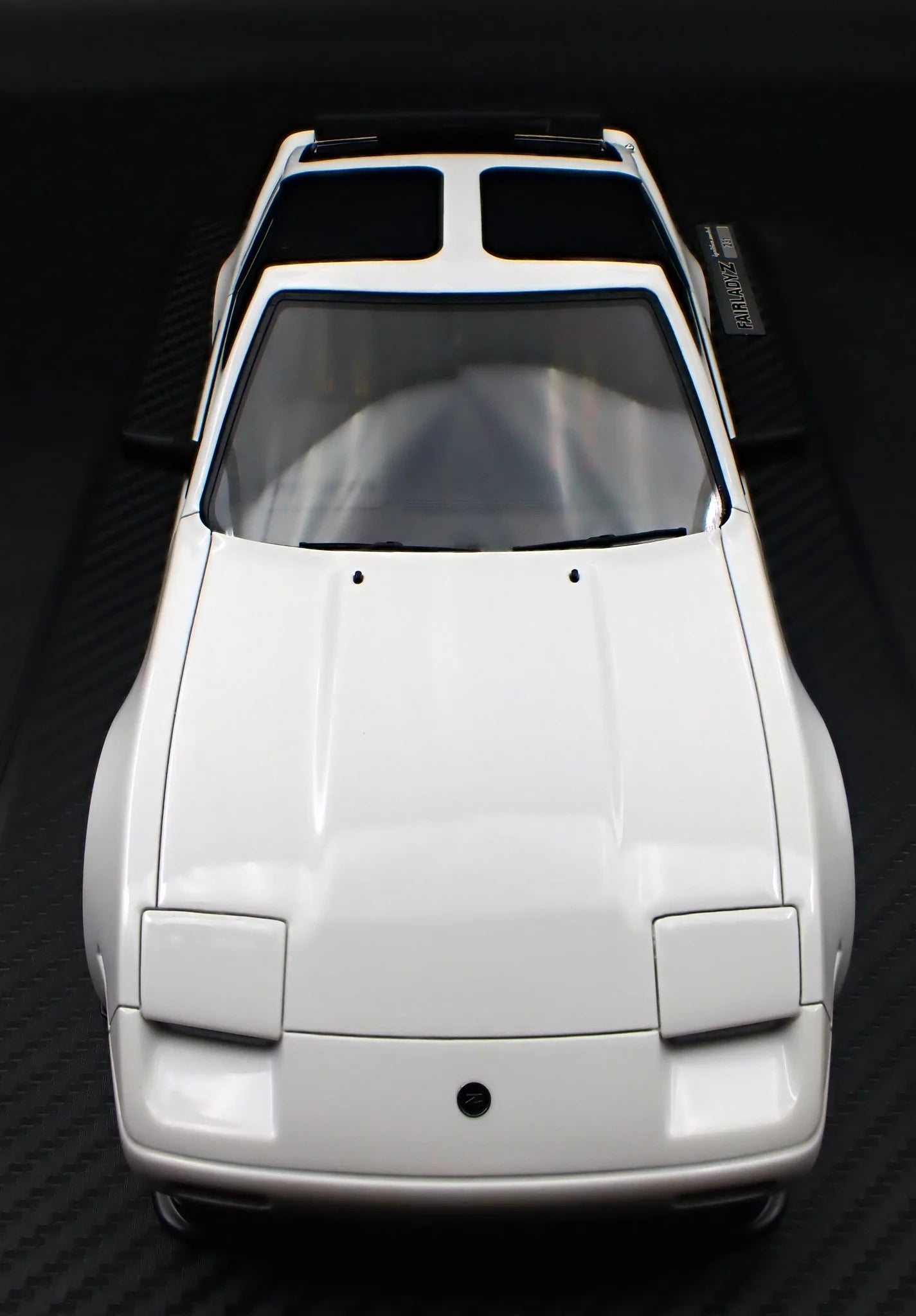 Ignition-Model Nissan Fairlady Z 300 ZR Z31 2-Seater RHD White 1:18