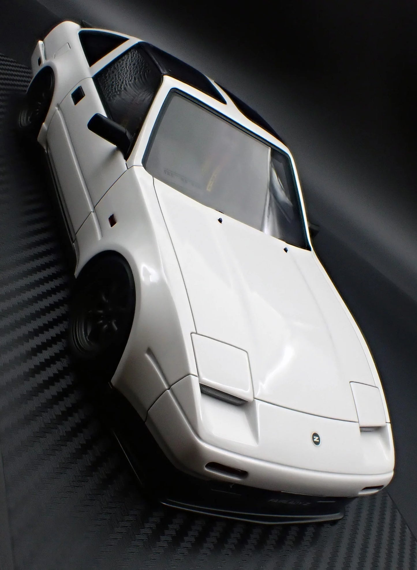 Ignition-Model Nissan Fairlady Z 300 ZR Z31 2-Seater RHD White 1:18