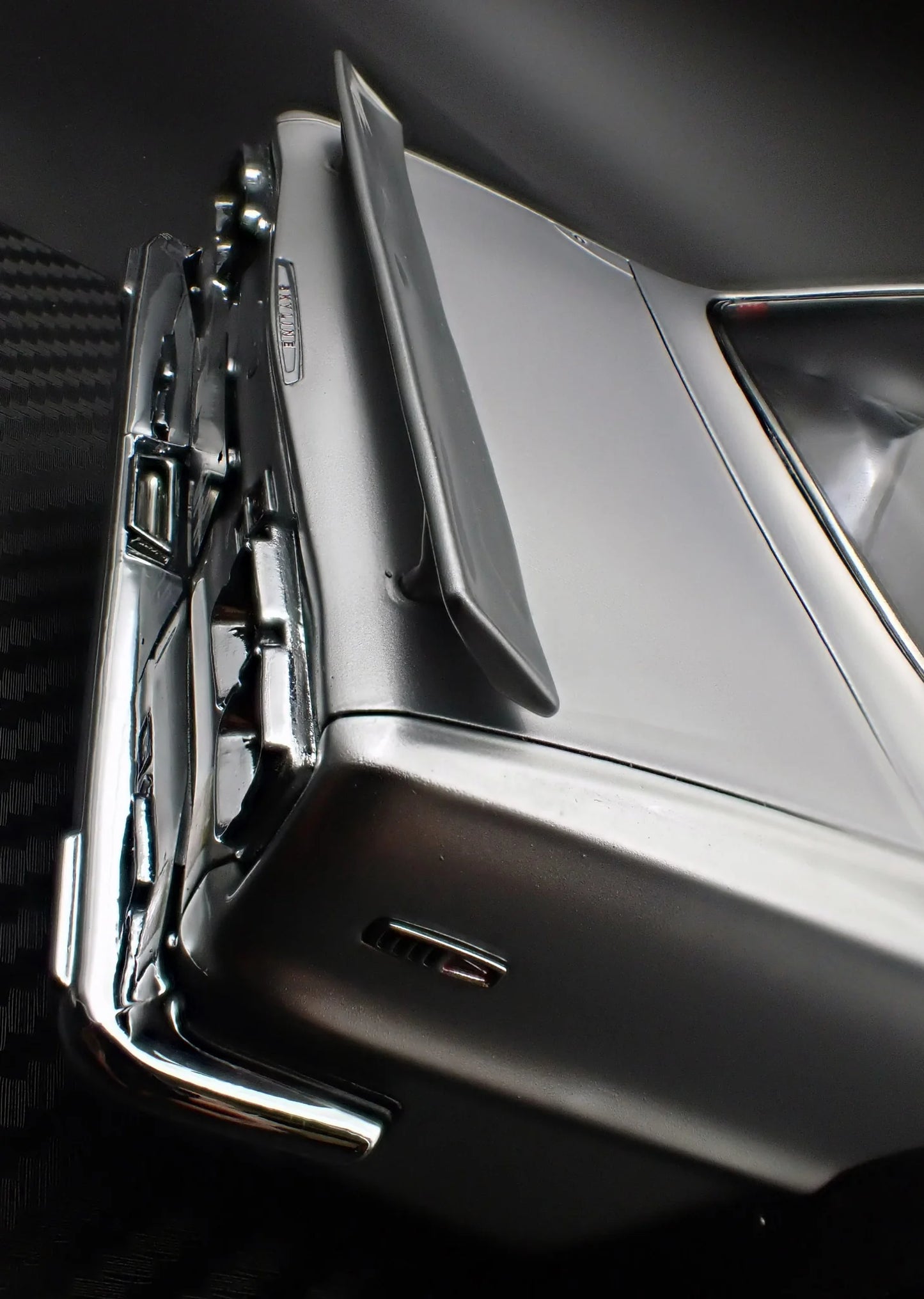 Ignition-Model Nissan Skyline 2000 GT-R (KPGC10) Silver 1:18