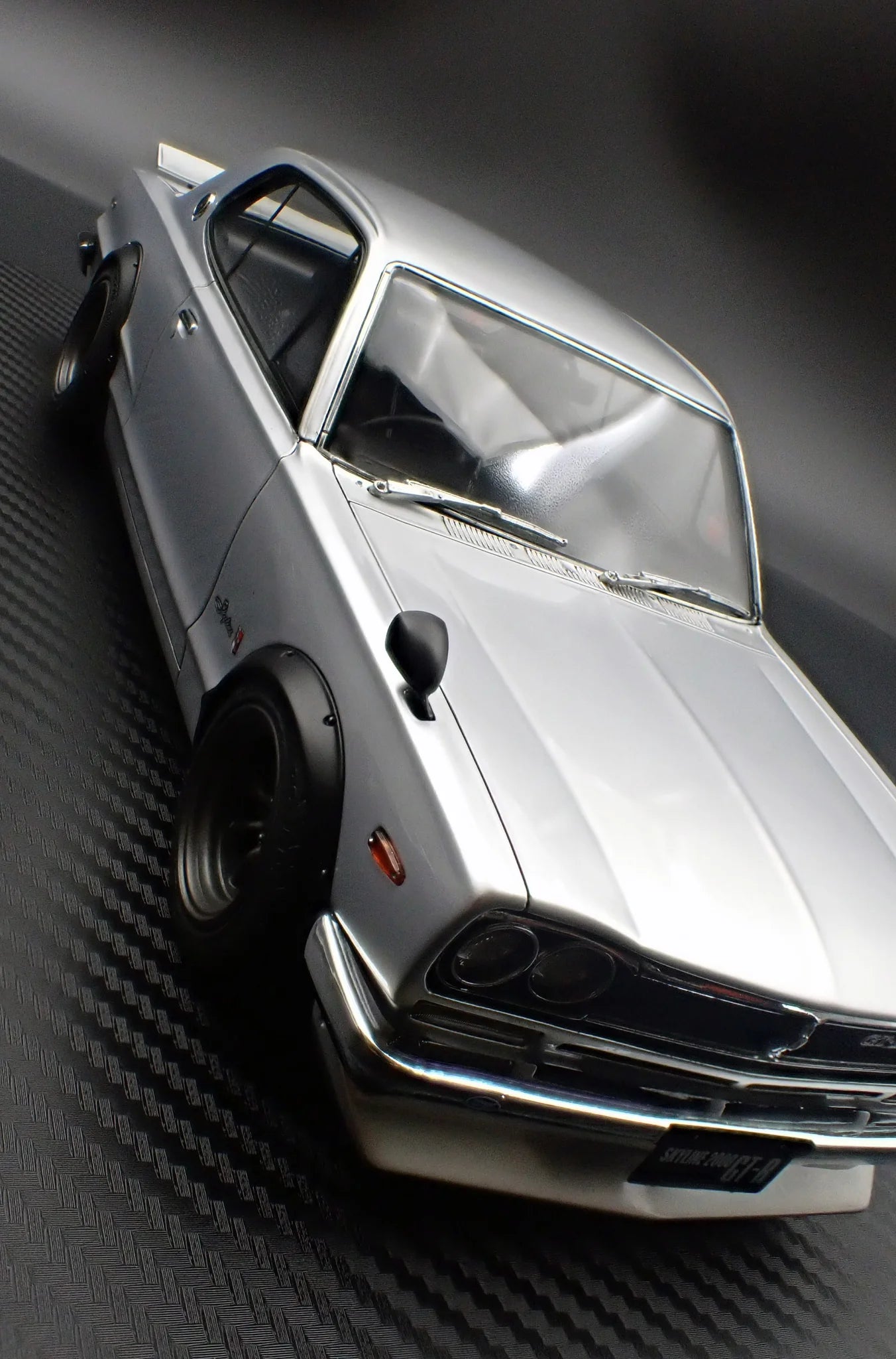 Ignition-Model Nissan Skyline 2000 GT-R (KPGC10) Silver 1:18