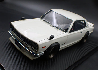 Ignition-Model Nissan Skyline 2000 GT-R (KPGC10) White Ivory 1:18