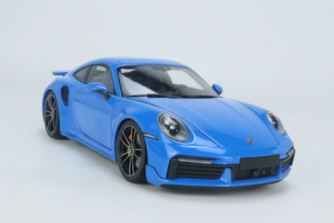 Minichamps 2021 Porsche 911 992 Turbo S Sport Design Shark Blue 1:18