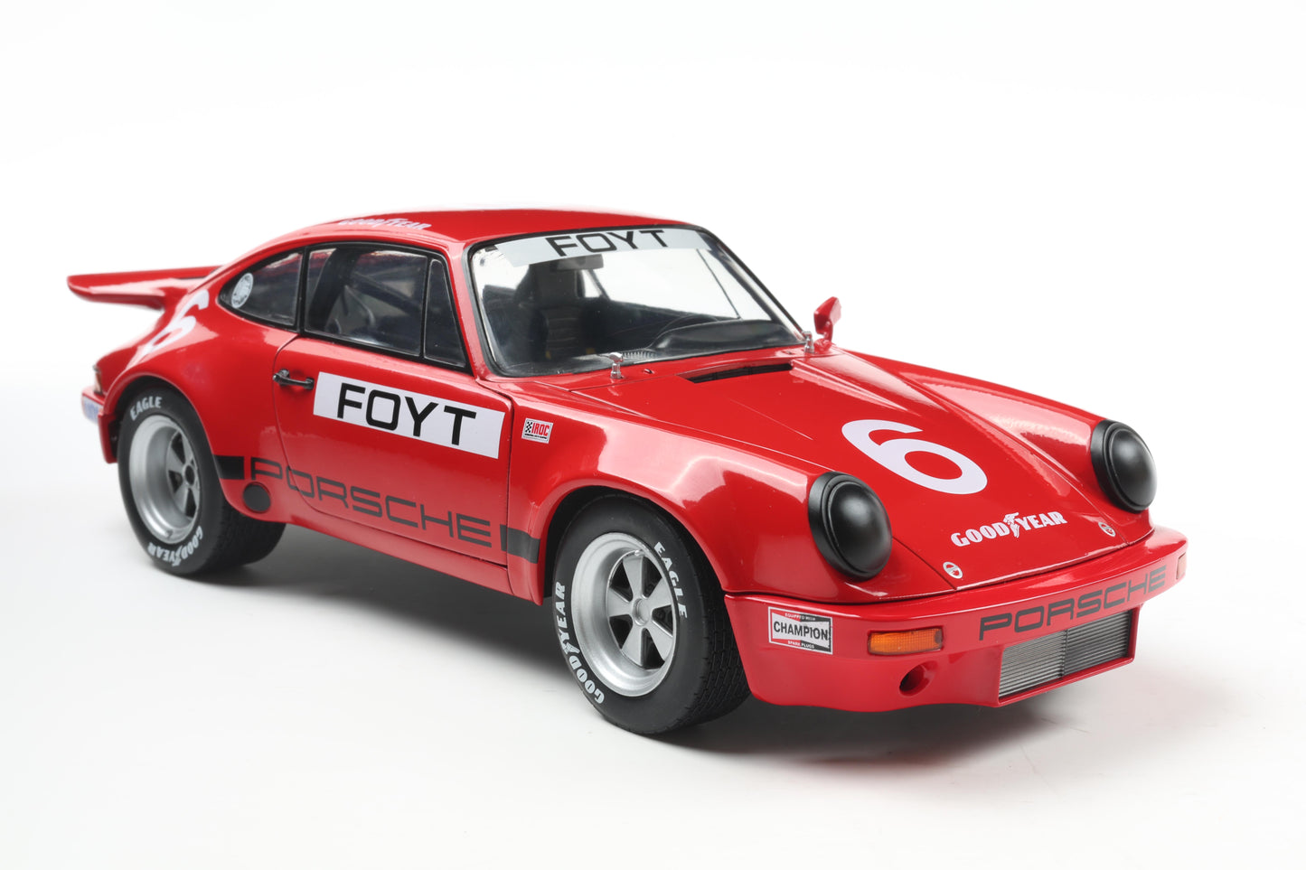 Solido 1974 Porsche 911 RS 3.0L #6 IROC Daytona Red Foyt 1:18