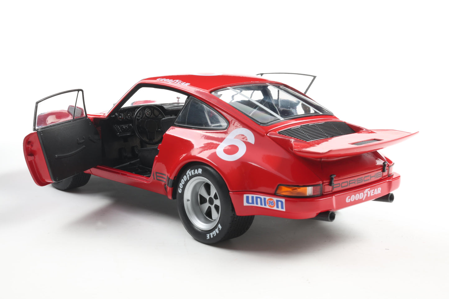 Solido 1974 Porsche 911 RS 3.0L #6 IROC Daytona Red Foyt 1:18