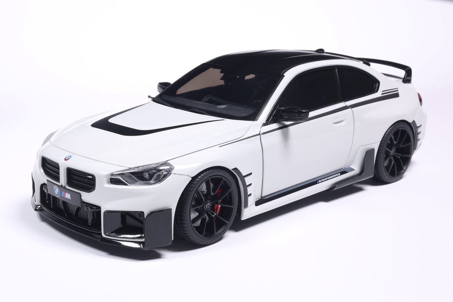 Solido 2025 BMW M2 M-Performance G87 Alpinweiss (Alpine White) 1:18
