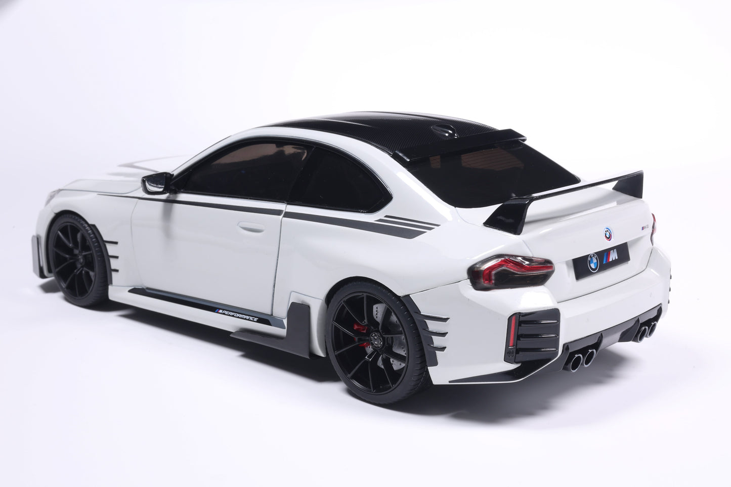 Solido 2025 BMW M2 M-Performance G87 Alpinweiss (Alpine White) 1:18