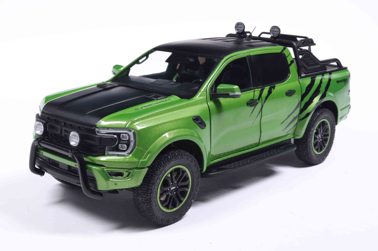 Solido 2024 Ford Ranger Raptor Crew Cab Pickup Truck Green Metallic 1:18