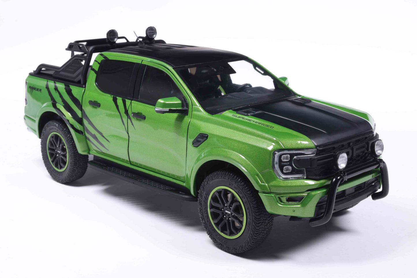 Solido 2024 Ford Ranger Raptor Crew Cab Pickup Truck Green Metallic 1:18