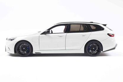 Solido 2024 BMW M5 (G99) M5 Touring M Wagon Alpine White 1:18