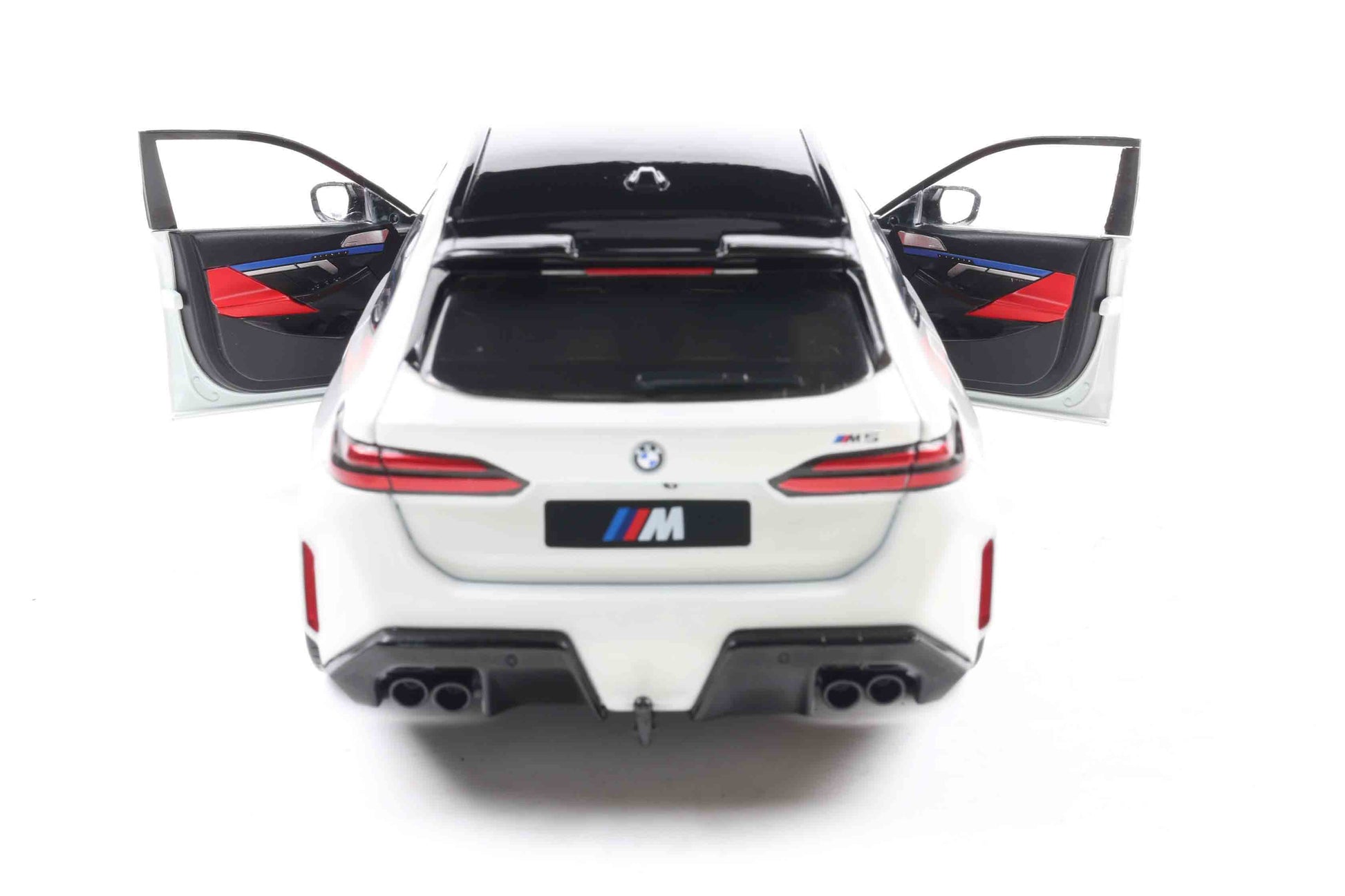 BMW M5 Touring 2024 . Premières Images Du Break Sportif Hybride Rechargeable 30027833 BMW M5 Touring 2024 . Premières Images Du Break Sportif Hybride Rechargeable 30027833