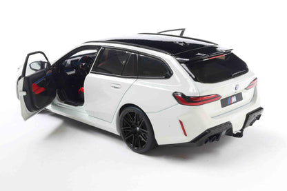 Solido 2024 BMW M5 (G99) M5 Touring M Wagon Alpine White 1:18