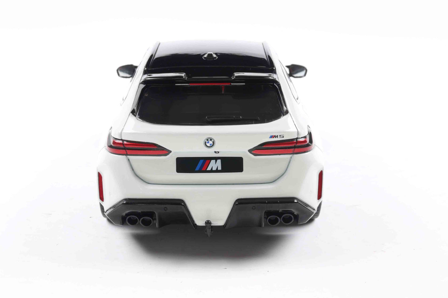Solido 2024 BMW M5 (G99) M5 Touring M Wagon Alpine White 1:18