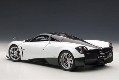 AUTOart Pagani Huayra White AUTOart Signature DIECAST 1:18