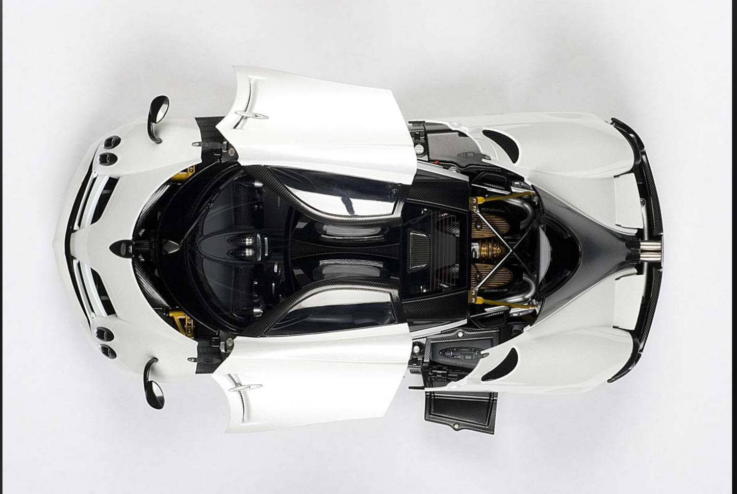 AUTOart Pagani Huayra White AUTOart Signature DIECAST 1:18